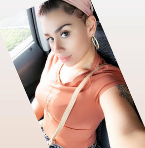 Meet your Posher, Sarina